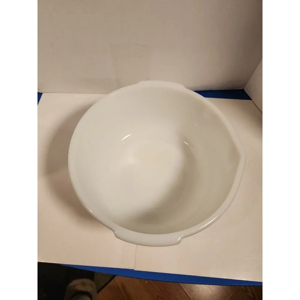 Vintage‎ Fire King Mixing Bowl  for Sunbeam White Milk Glass Spouted BAKING
